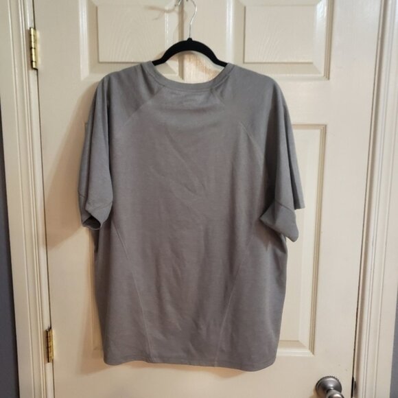 Champion Tee - Picture 4 of 4